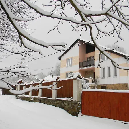 Lodge Садиба Лісковець *